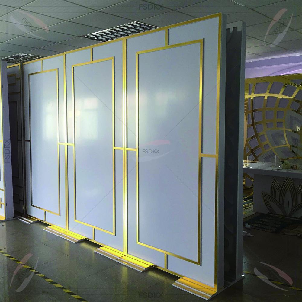 Błyszczące Złote Dekoracje na  – Event Party Supply Rental recenzja i cena